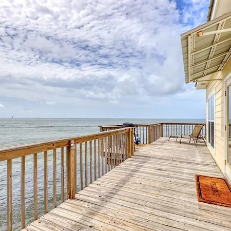 Villa Delphinus - Beachfront! And Pet Friendly! Feel The Ocean Breezed And Hear The Waves Lapping Right At Your Doorstep! Home-2